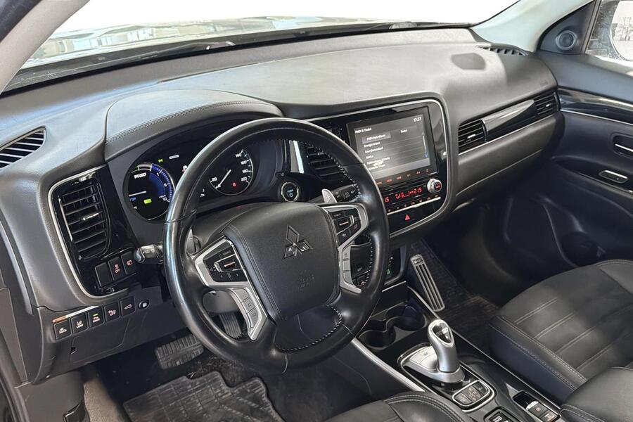 Mitsubishi Outlander PHEV vaihtoauto