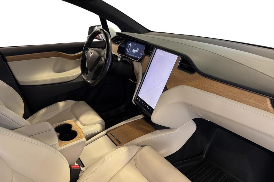 Tesla Model X vaihtoauto