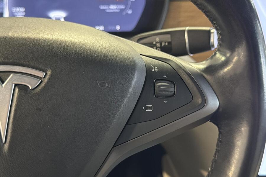 Tesla Model X vaihtoauto