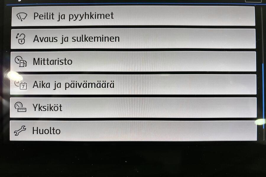 Volkswagen Golf Sportsvan vaihtoauto