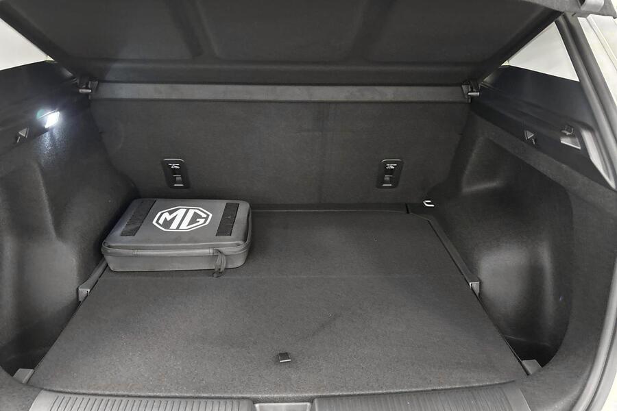 MG MGS5 EV vaihtoauto