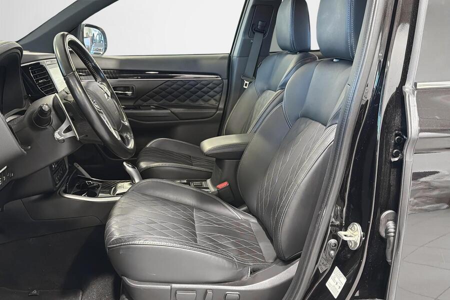 Mitsubishi Outlander PHEV vaihtoauto