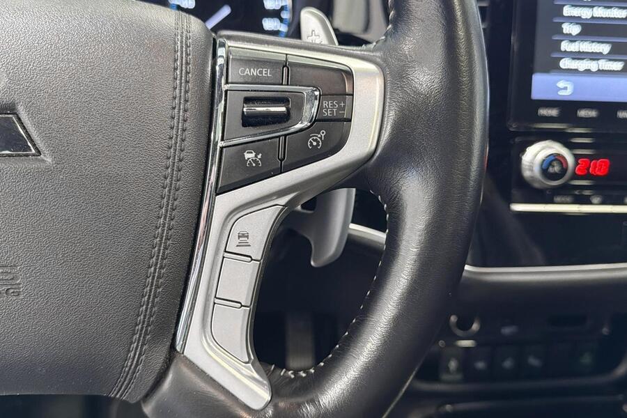 Mitsubishi Outlander PHEV vaihtoauto