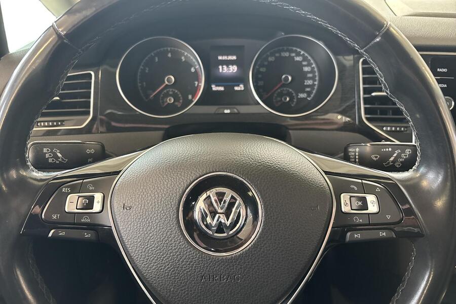 Volkswagen Golf Sportsvan vaihtoauto