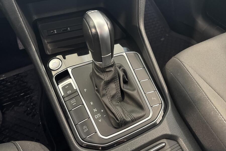 Volkswagen Golf Sportsvan vaihtoauto