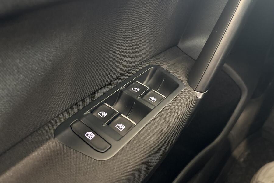 Volkswagen Golf Sportsvan vaihtoauto