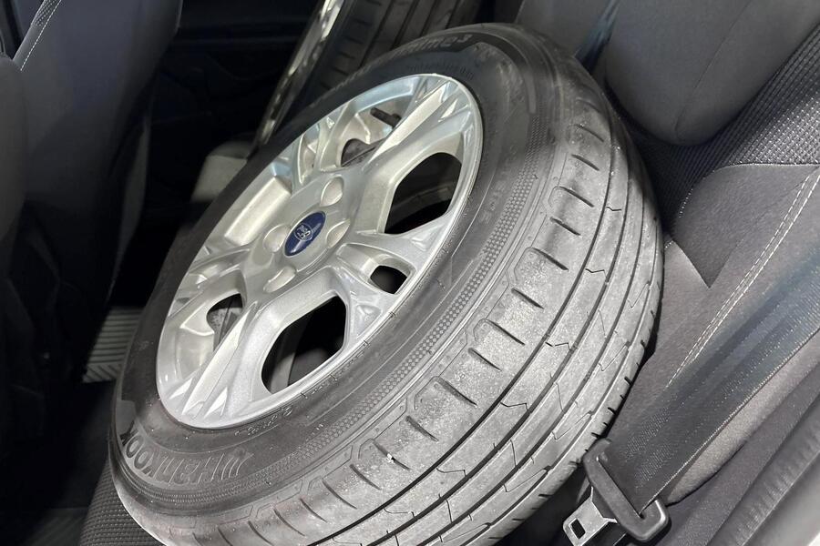 Ford Fiesta vaihtoauto