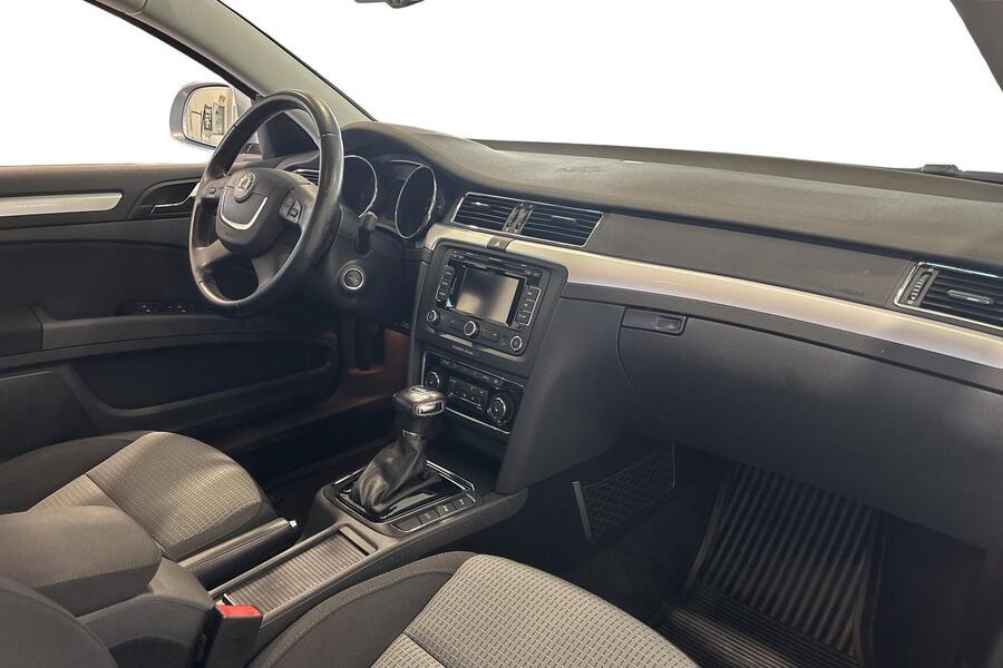 Skoda Superb vaihtoauto