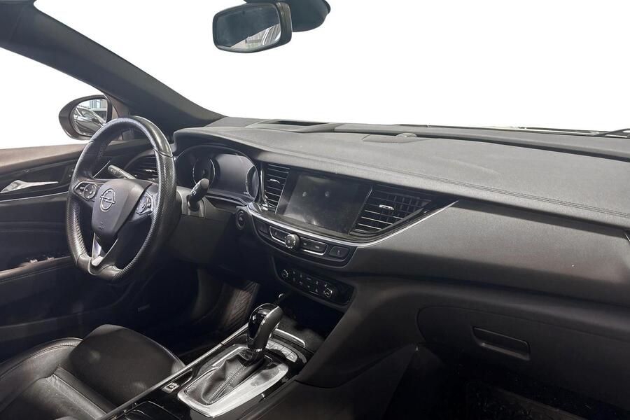 Opel Insignia vaihtoauto