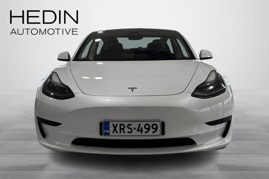 Tesla Model 3 vaihtoauto