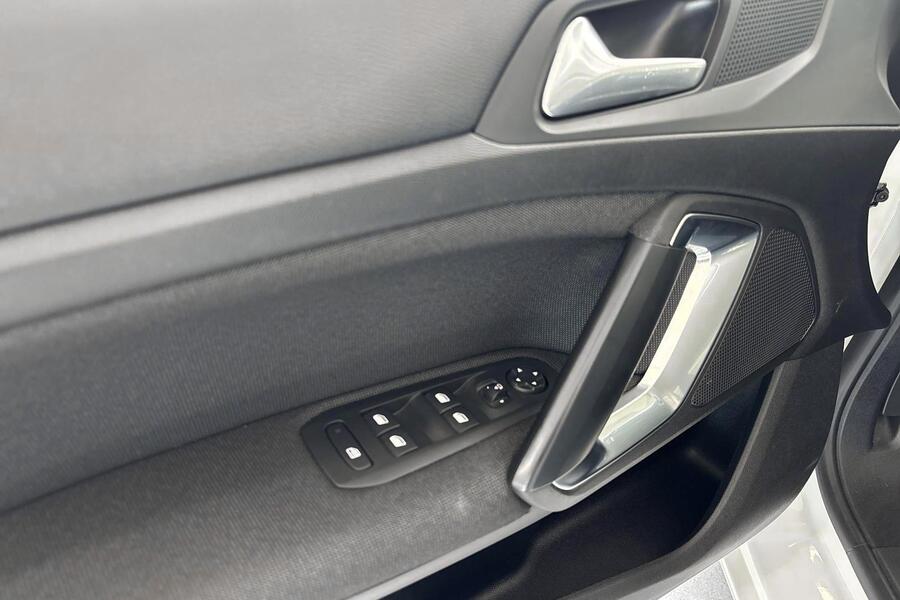 Peugeot 308 vaihtoauto