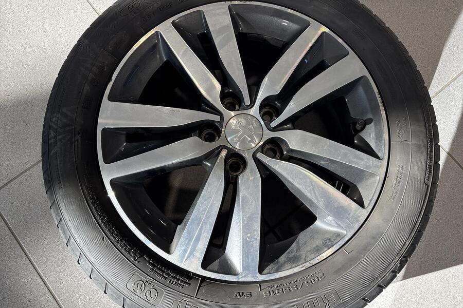 Peugeot 308 vaihtoauto