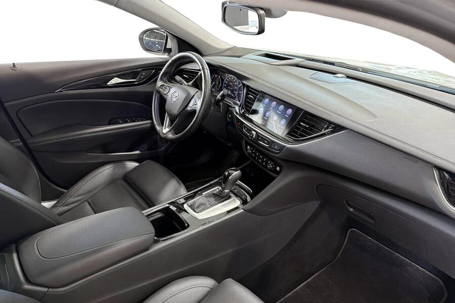 Opel Insignia vaihtoauto