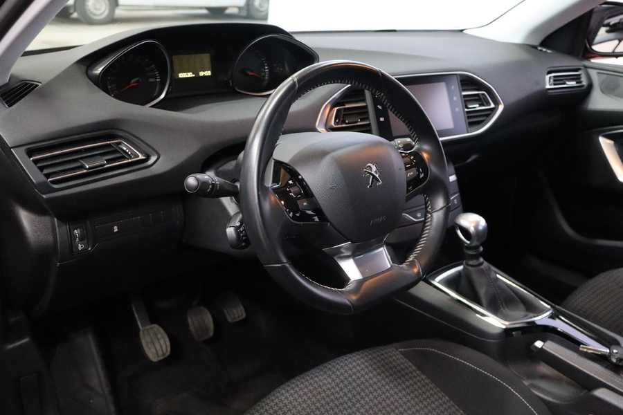 Peugeot 308 vaihtoauto