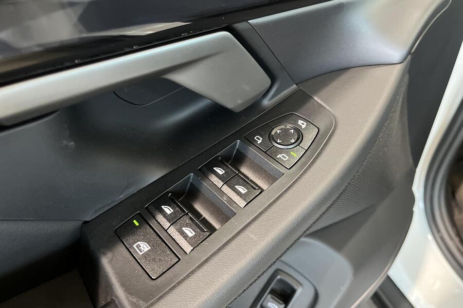 BMW i5 vaihtoauto