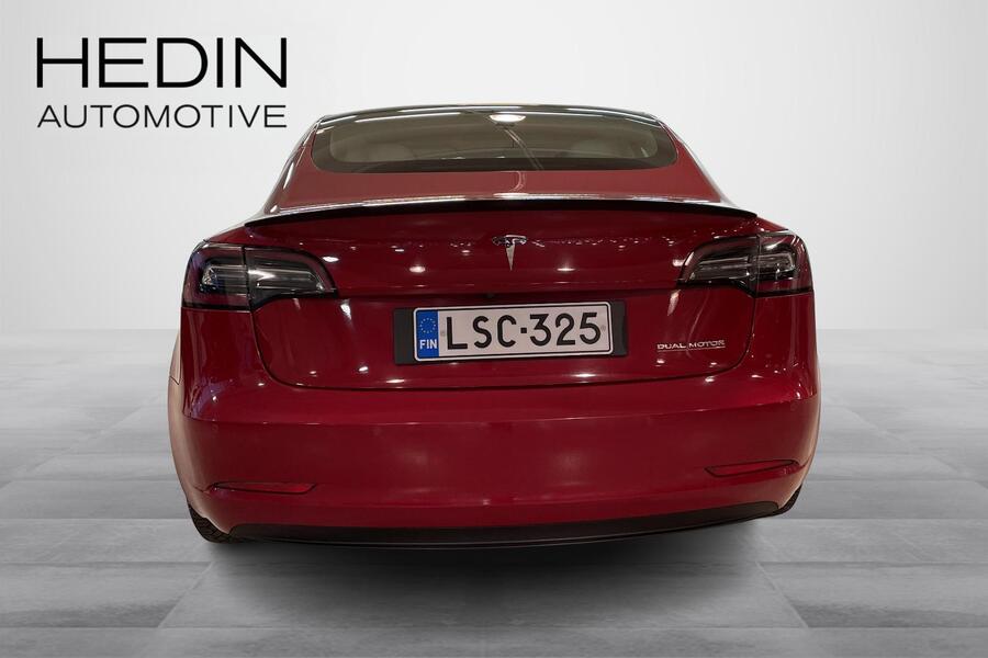 Tesla Model 3 vaihtoauto