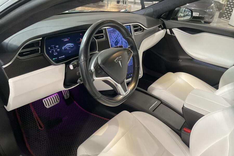 Tesla Model S vaihtoauto