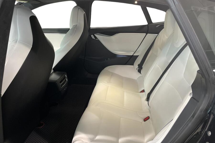 Tesla Model S vaihtoauto