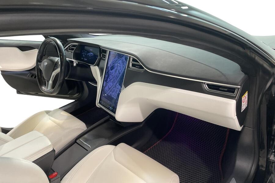 Tesla Model S vaihtoauto