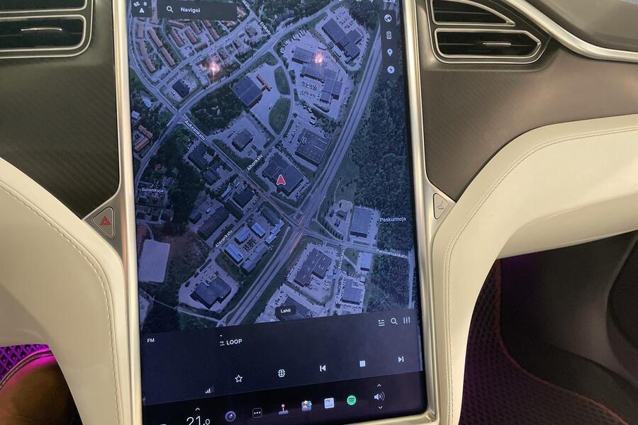 Tesla Model S vaihtoauto