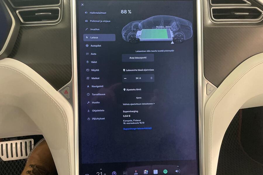 Tesla Model S vaihtoauto
