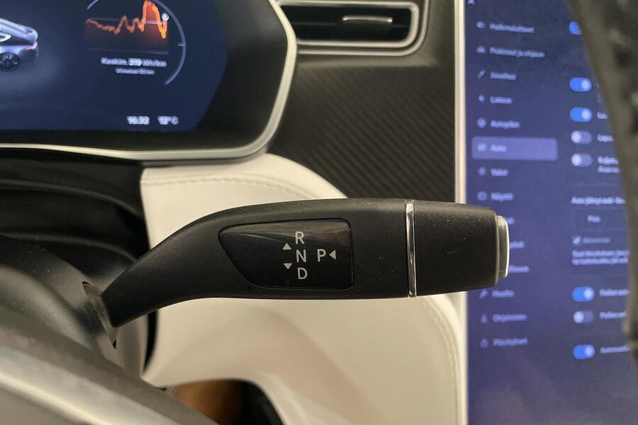 Tesla Model S vaihtoauto