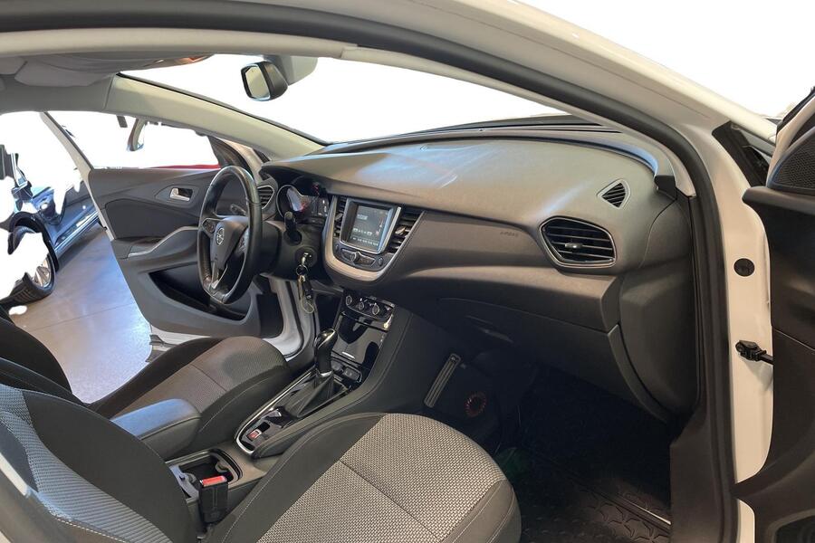 Opel Grandland X vaihtoauto