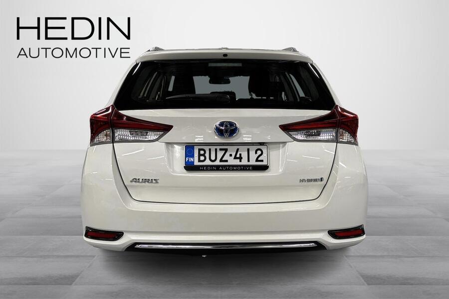 Toyota Auris vaihtoauto