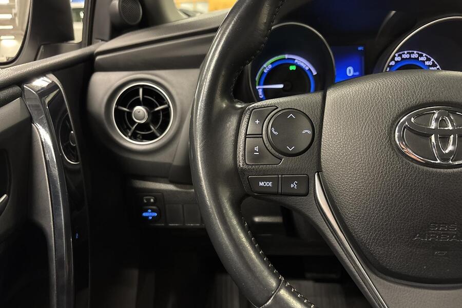 Toyota Auris vaihtoauto