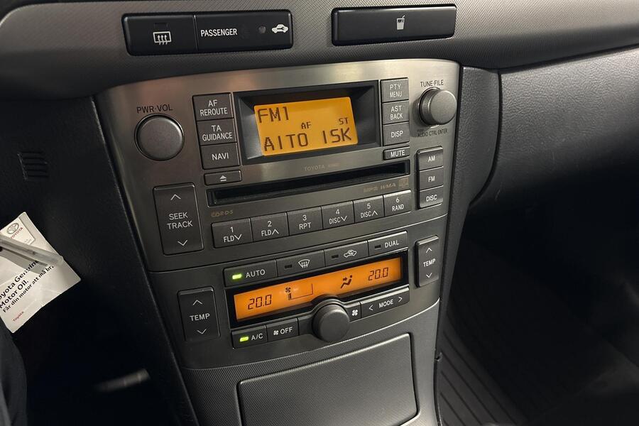 Toyota Avensis vaihtoauto