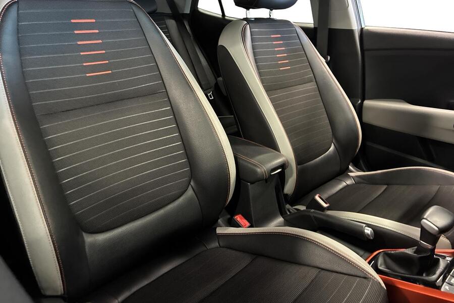 Kia Stonic vaihtoauto