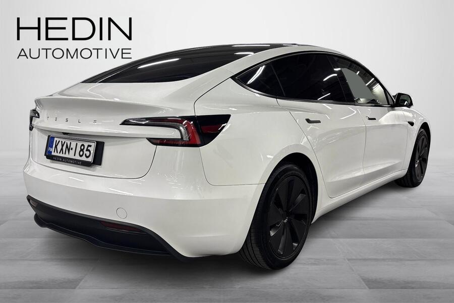 Tesla Model 3 vaihtoauto