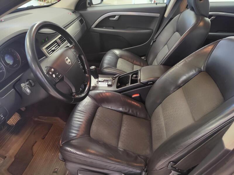 Volvo V70 vaihtoauto