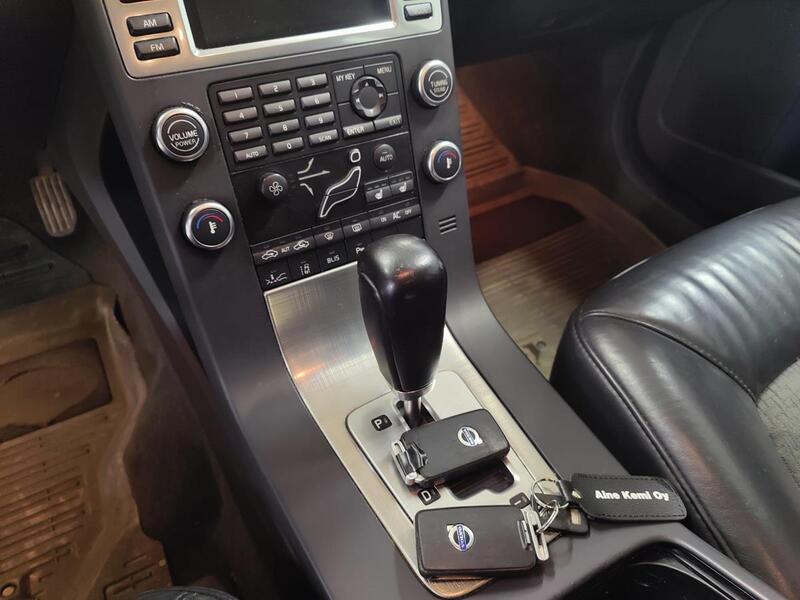 Volvo V70 vaihtoauto