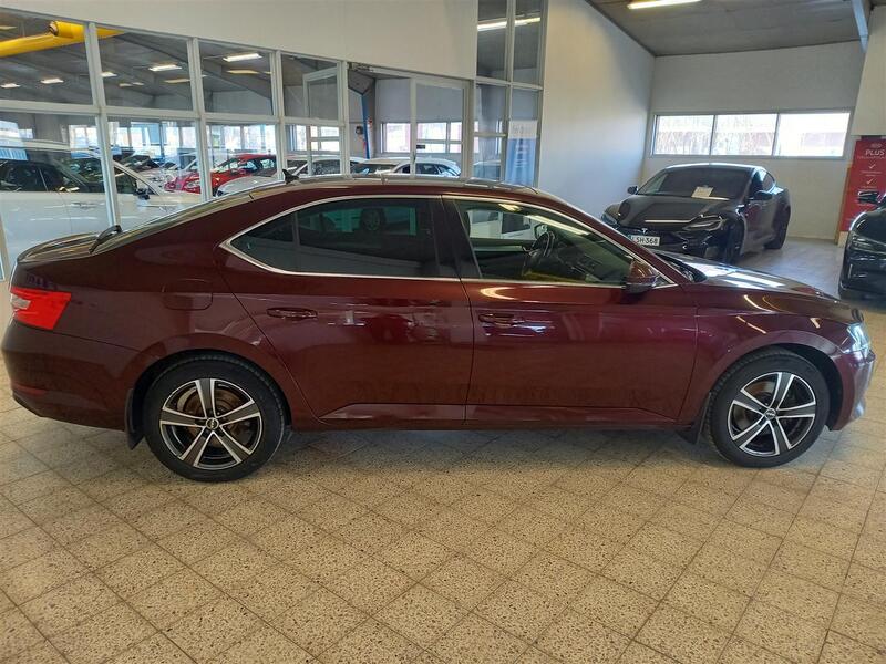 Skoda Superb vaihtoauto