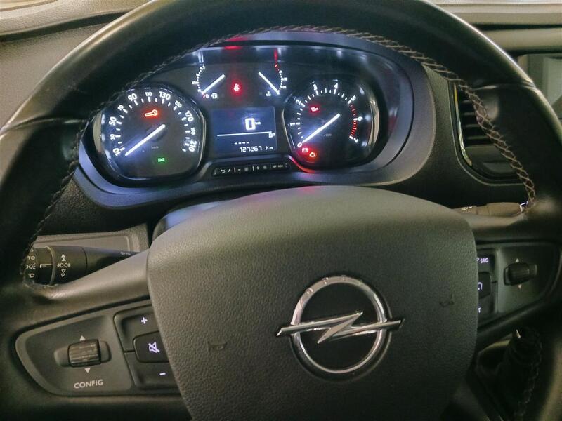 Opel Vivaro vaihtoauto