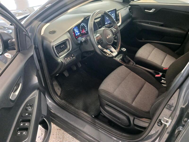 Kia Stonic vaihtoauto