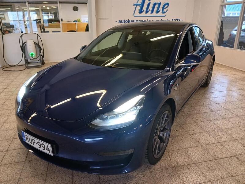 Tesla Model 3 vaihtoauto