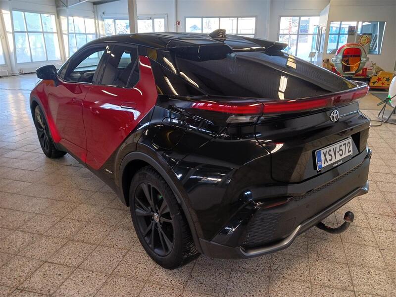 Toyota C-HR vaihtoauto