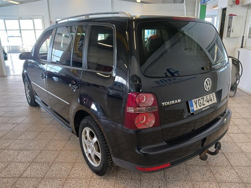 Volkswagen Touran vaihtoauto