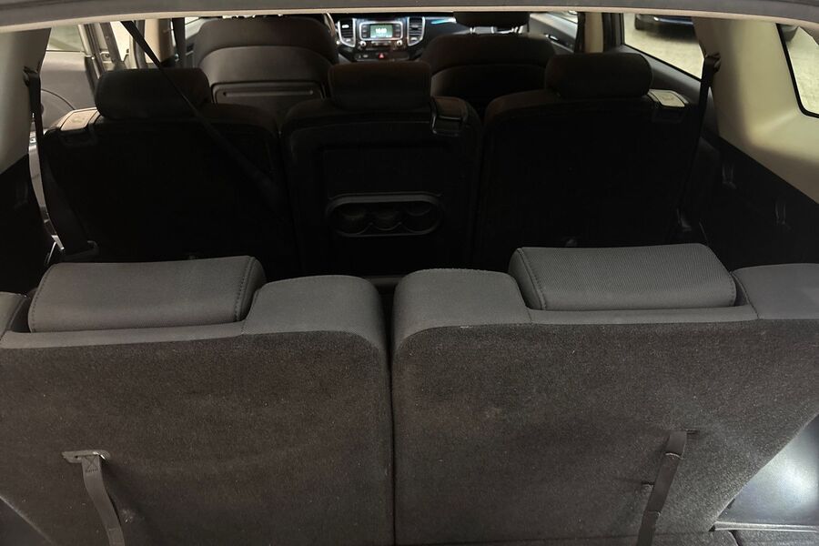 Kia Carens vaihtoauto