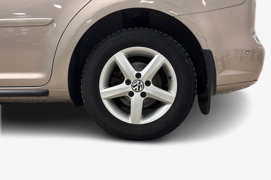 Volkswagen Touran vaihtoauto