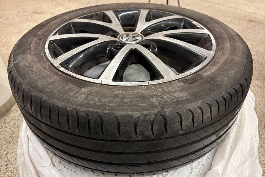 Volkswagen Touran vaihtoauto