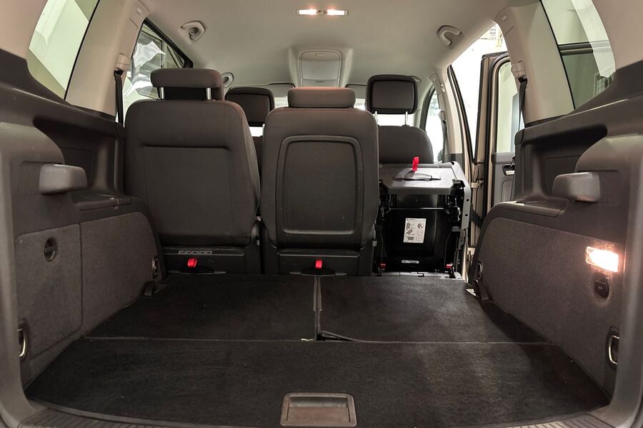 Volkswagen Touran vaihtoauto