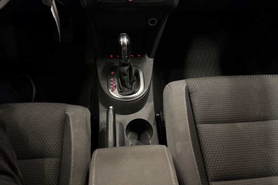 Volkswagen Touran vaihtoauto