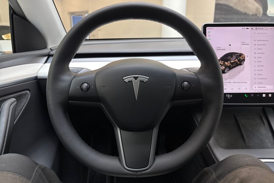 Tesla Model Y vaihtoauto