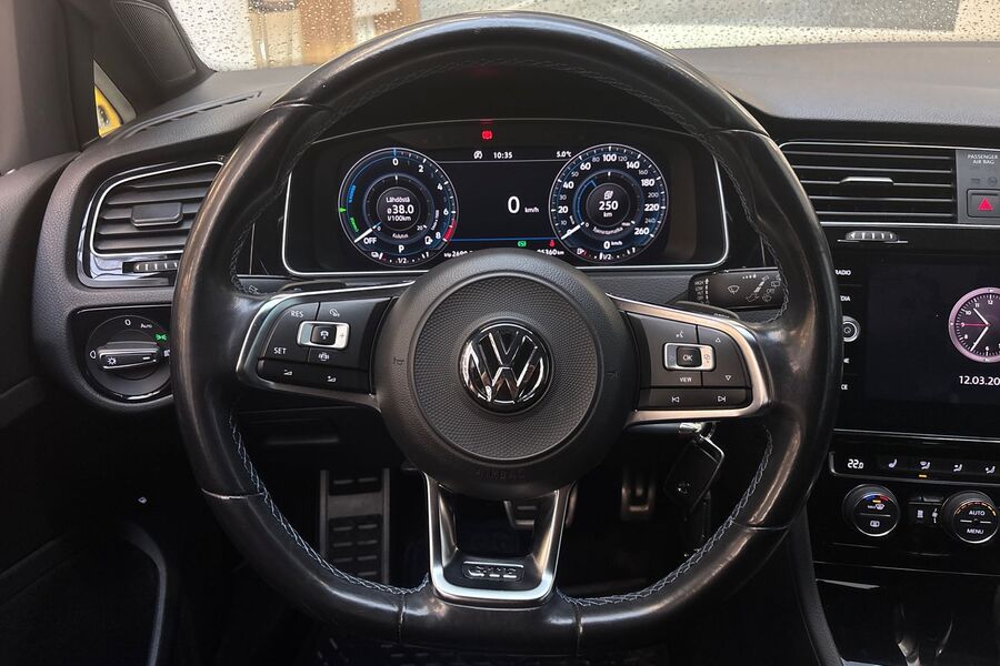 Volkswagen Golf vaihtoauto