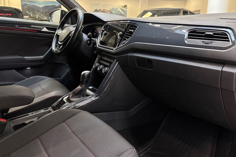 Volkswagen T-Roc vaihtoauto