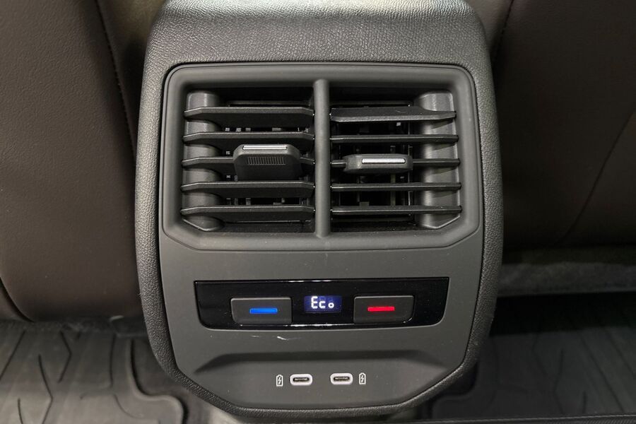 SEAT Leon Sportstourer vaihtoauto