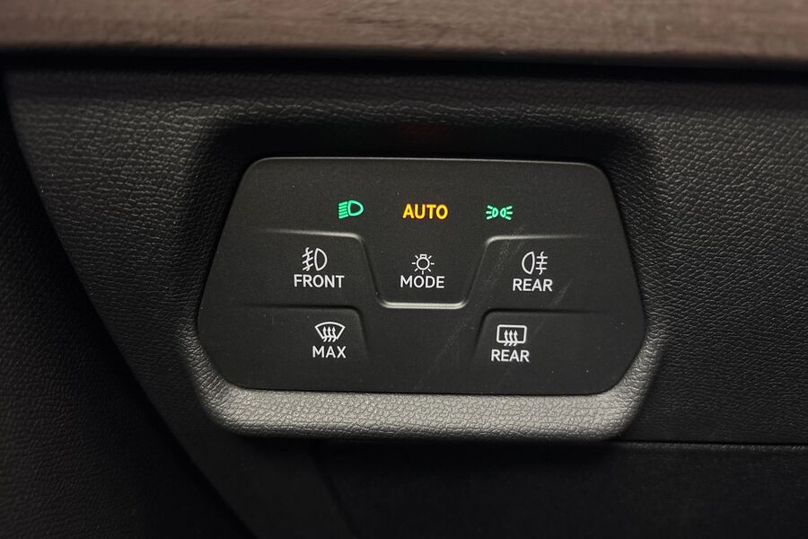 SEAT Leon Sportstourer vaihtoauto